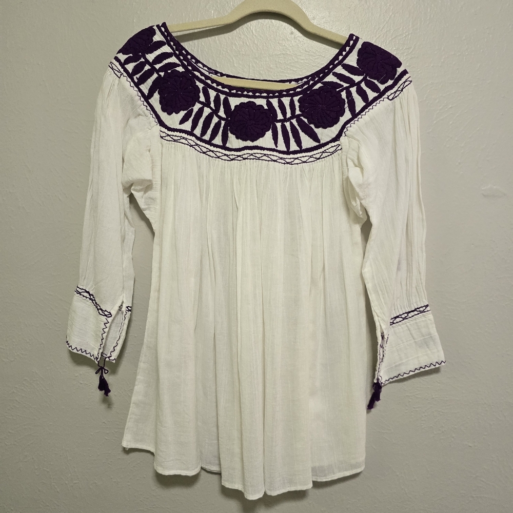 Nativa Embroidered White and Purple Top